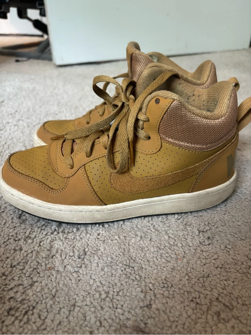 Nike Court Borough Mid Yellow Wheat 4Y